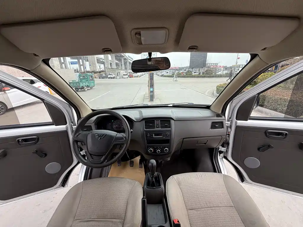 Wuling Rongguang S 2021 1.2L standard window-sealed car, air-conditioned version, 5-seat LSI купить на сайте DeffCars