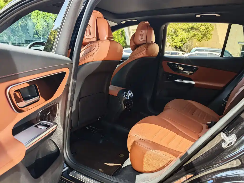 Mercedes-Benz GLC 2024 GLC 260 L 4MATIC luxury model 5 seats купить на сайте DeffCars