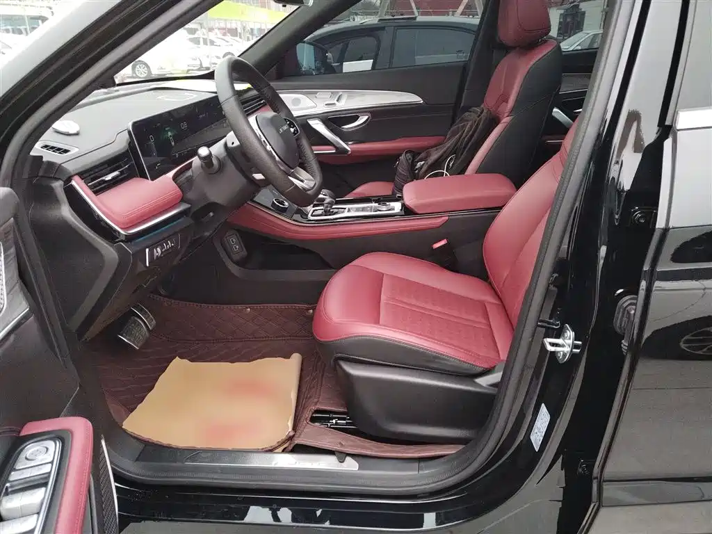 Jietu X70 PRO 2023 model 1.6T DCT Yuexiang MAX 5 seats купить на сайте DeffCars