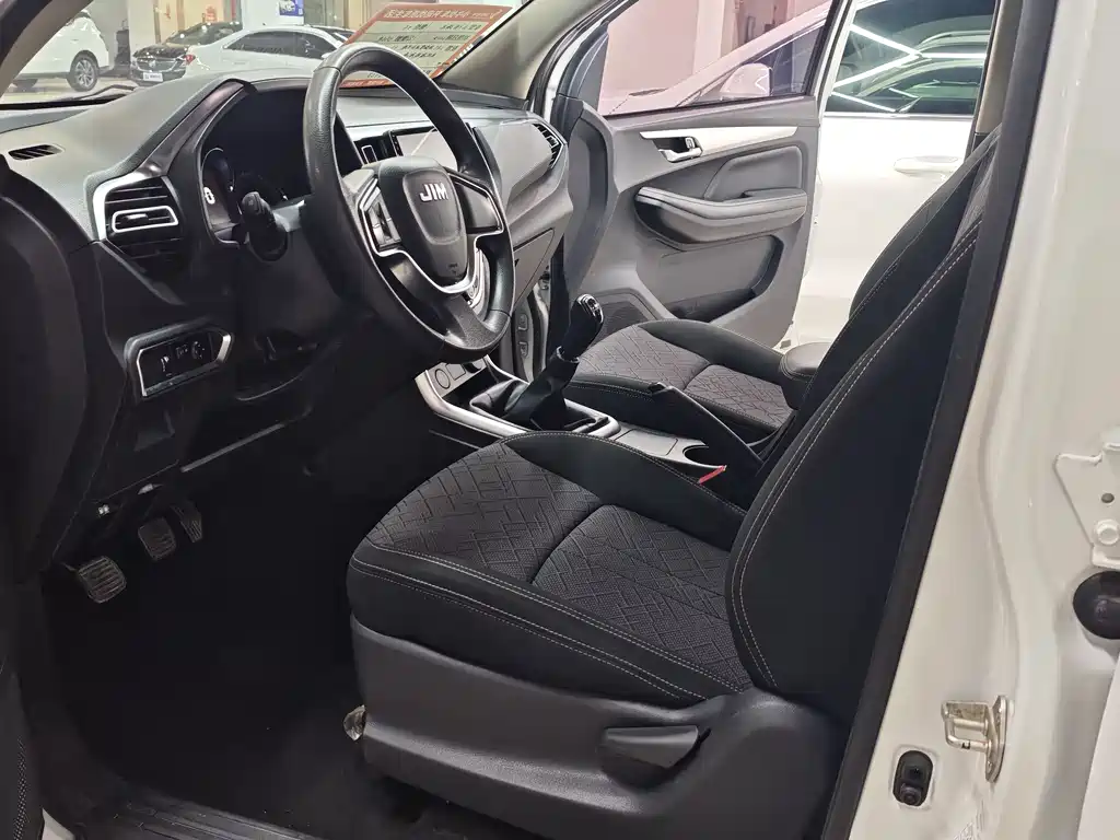 RE-MAX 2020 2.8T classic two-wheel drive diesel national VI comfort type extended version JE493ZLQ6E купить на сайте DeffCars