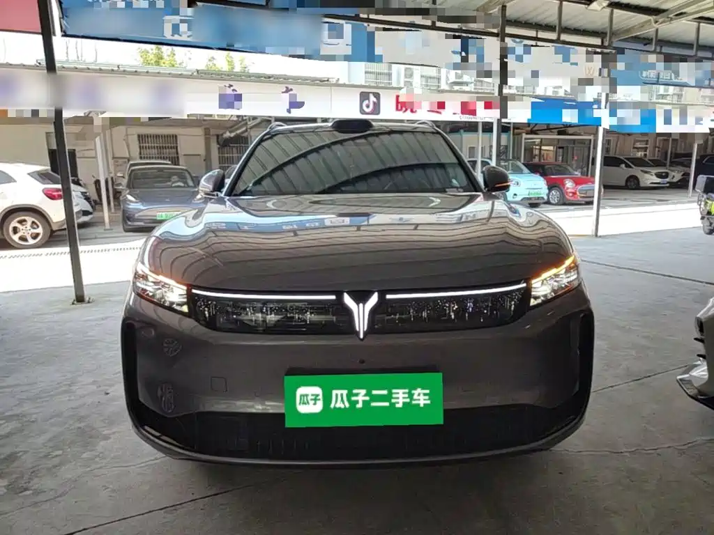 Lantu FREE 2025 FREE+ four-wheel drive Qiankun version купить на сайте DeffCars