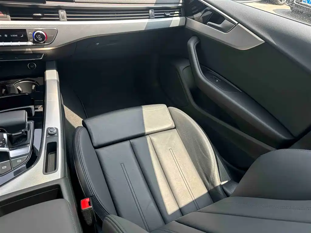 Audi A5 imported 2024 Sportback 40 TFSI fashionable and dynamic купить на сайте DeffCars