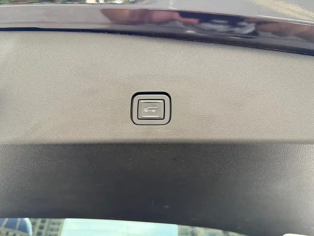 Cadillac XT6 2021 28T six-seat four-wheel drive luxury model купить на сайте DeffCars