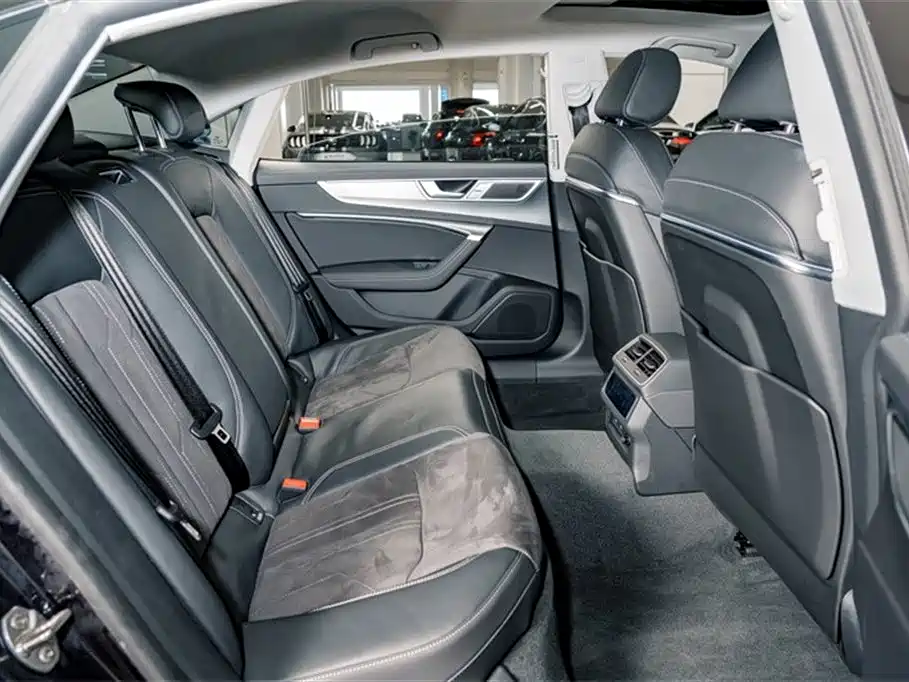 Audi A7L 2024 45 TFSI luxury model купить на сайте DeffCars