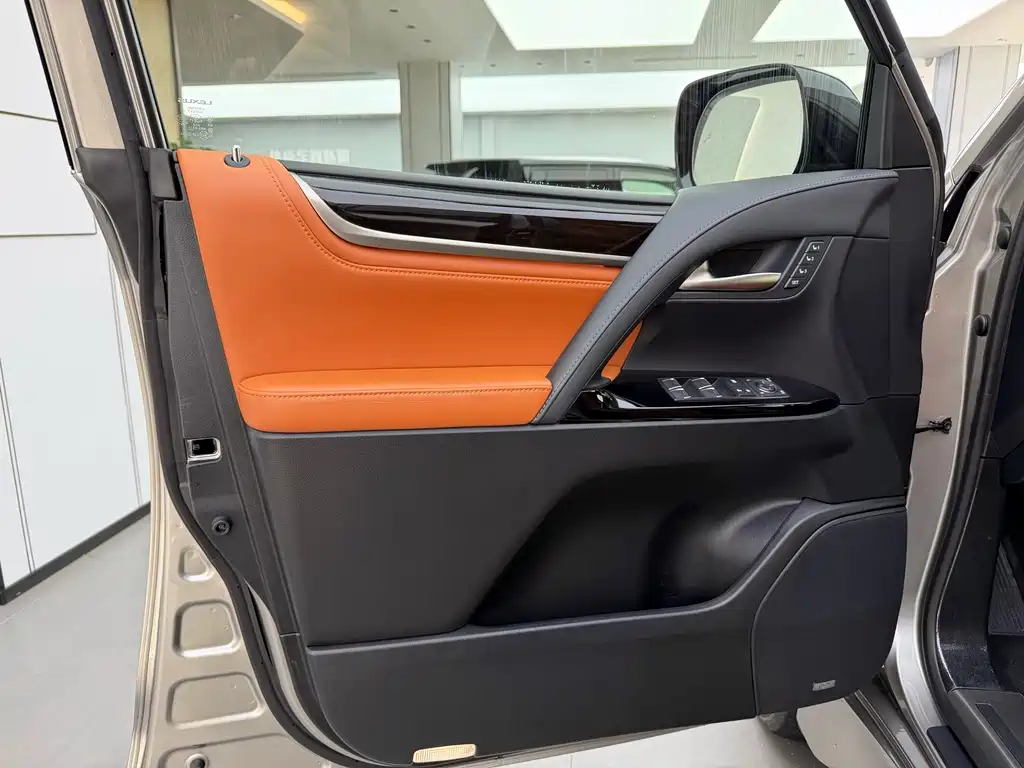 Lexus LX 2019 570 Premium Luxury Edition купить на сайте DeffCars