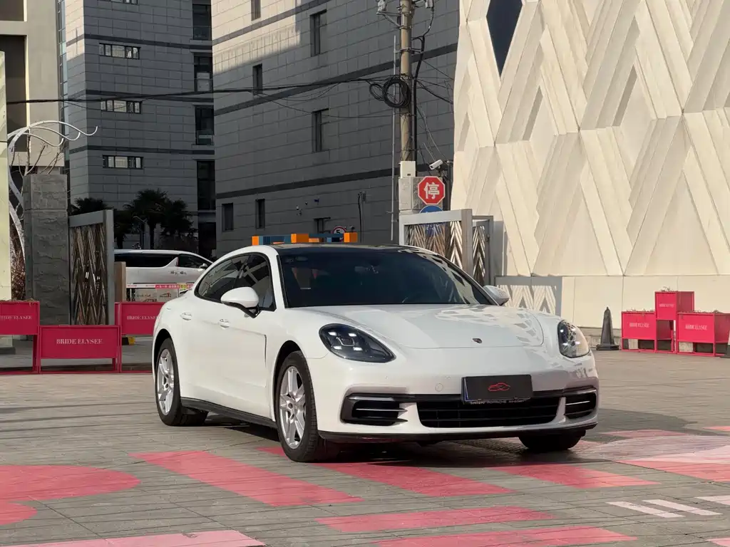 Panamera 2017 Panamera 4 Executive Extended Edition 3.0T купить на сайте DeffCars