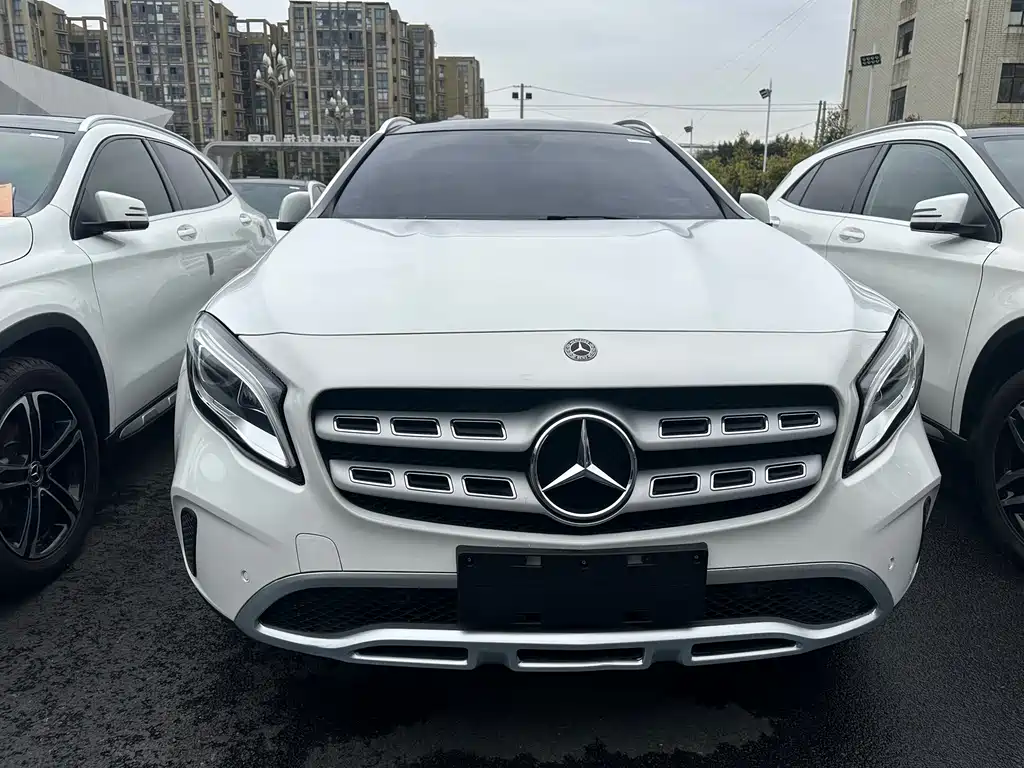 Mercedes-Benz GLA 2018 GLA 200 Fashion Model купить на сайте DeffCars