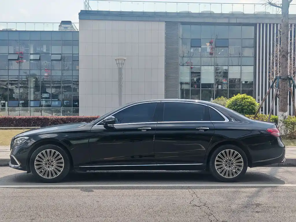 Mercedes-Benz E-Class 2023 E 300 L Luxury Model купить на сайте DeffCars