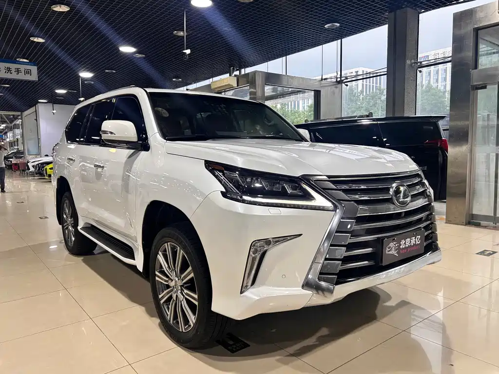 Lexus LX 2017 570 Premium Deluxe Edition купить на сайте DeffCars
