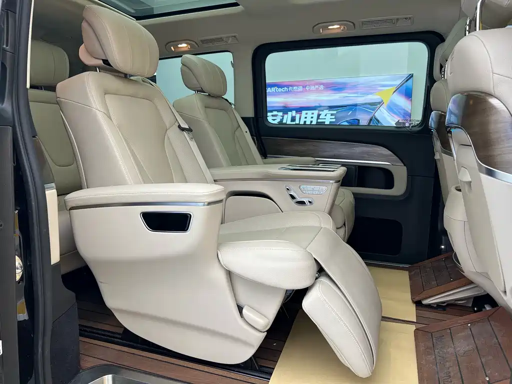 Mercedes-Benz V-Class 2021 V 260 L Long Wheelbase Luxury Edition купить на сайте DeffCars