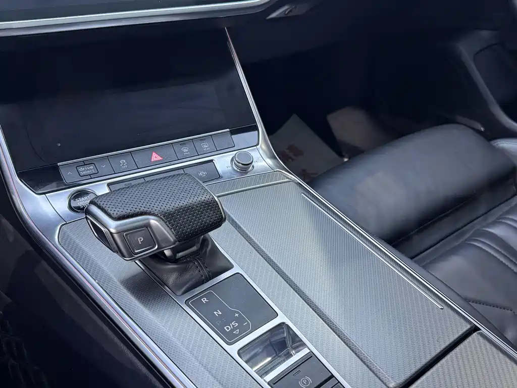 Audi A7 2021 45 TFSI Premium Selection купить на сайте DeffCars