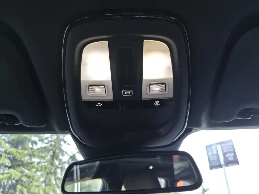 Volvo XC60 2022 B5 four-wheel drive Zhiyi Luxury Edition купить на сайте DeffCars