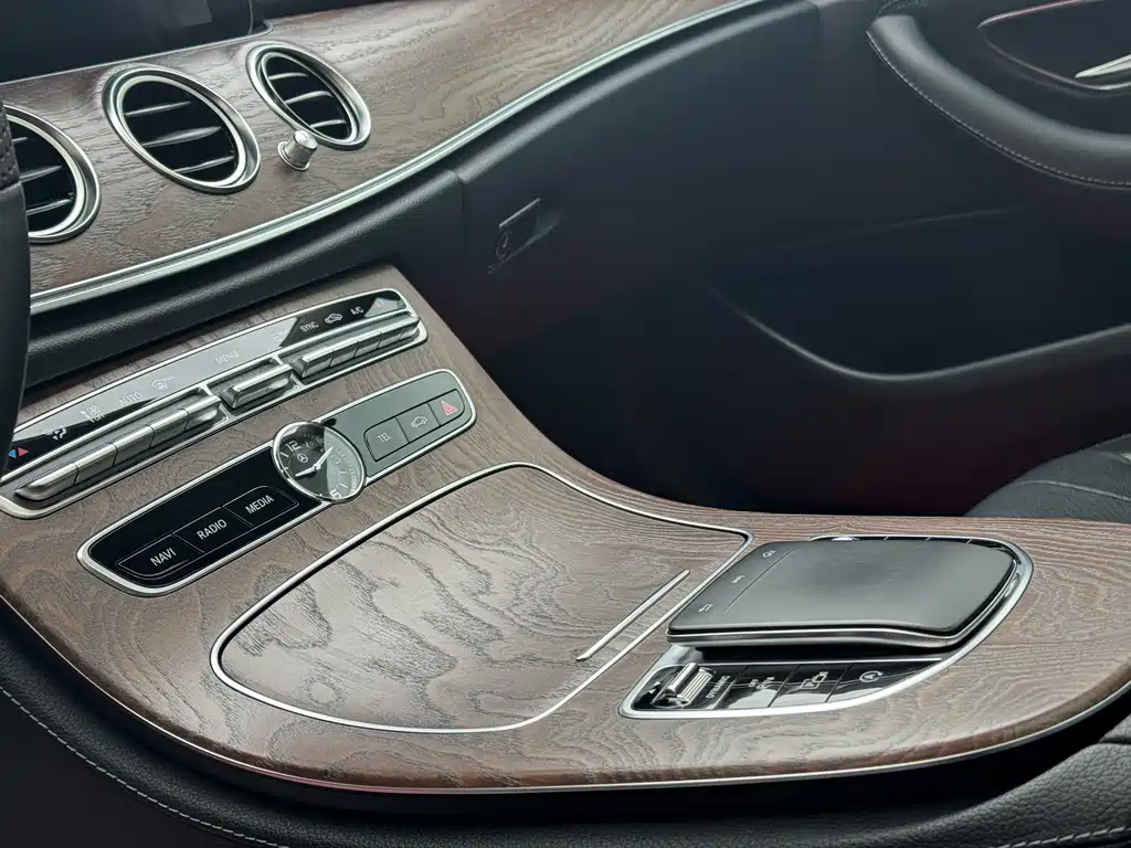 Mercedes-Benz E-Class 2019 E 300 L Fashion купить на сайте DeffCars
