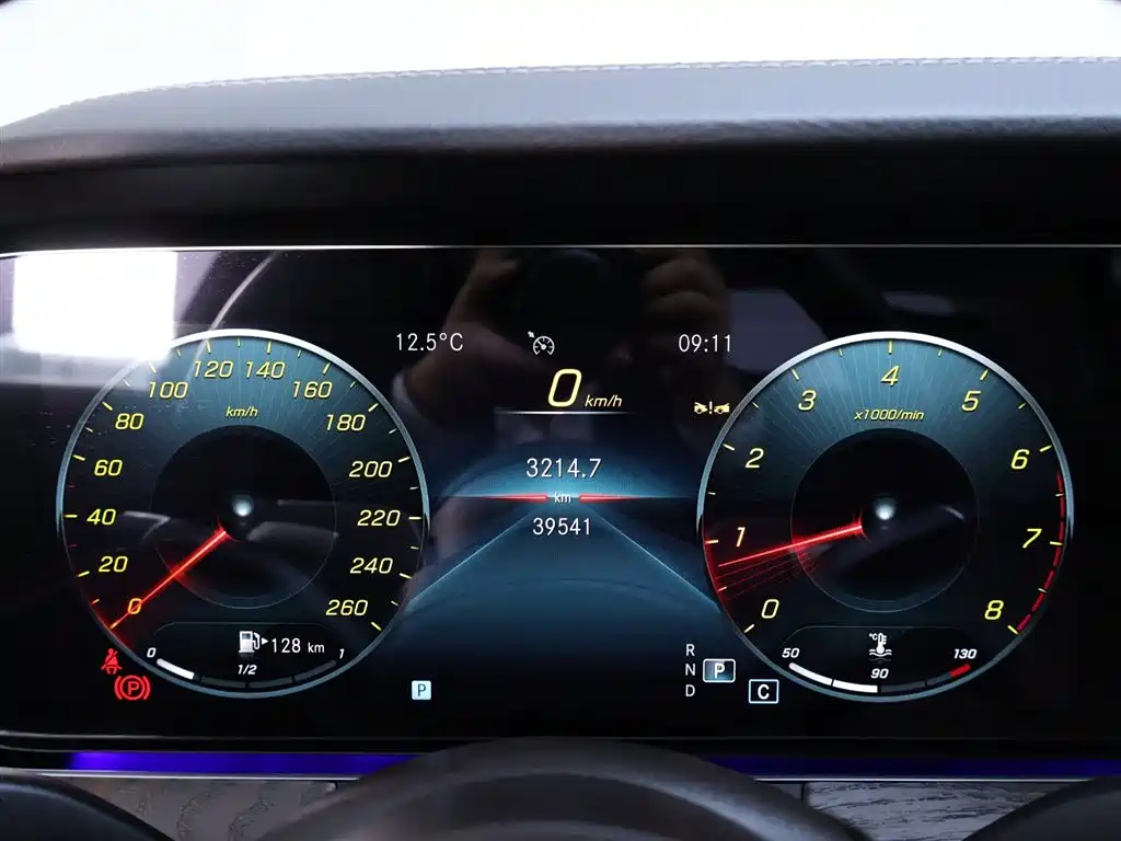 Mercedes-Benz E-Class 2023 E 300 L Luxury Model купить на сайте DeffCars