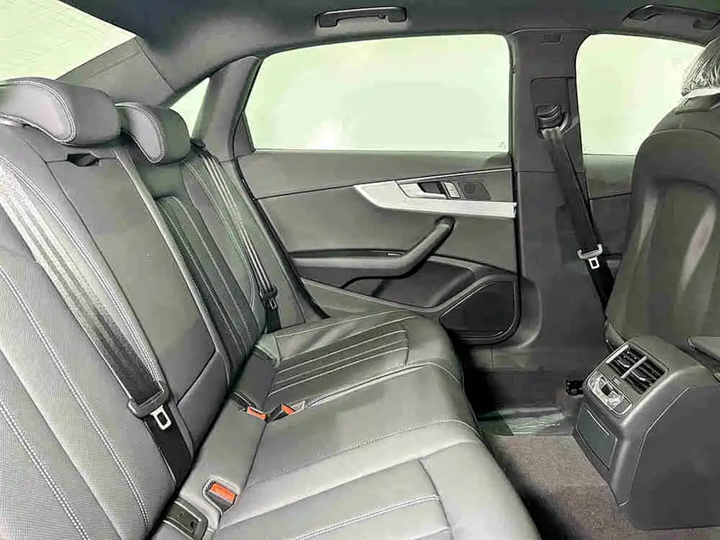 Audi A4L 2024 40 TFSI luxury and dynamic model купить на сайте DeffCars