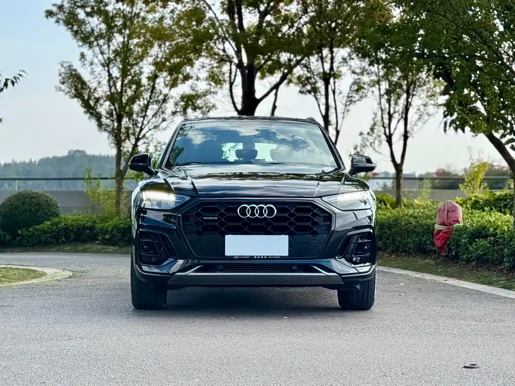 Audi Q5L 2024 40 TFSI luxury and dynamic model купить на сайте DeffCars