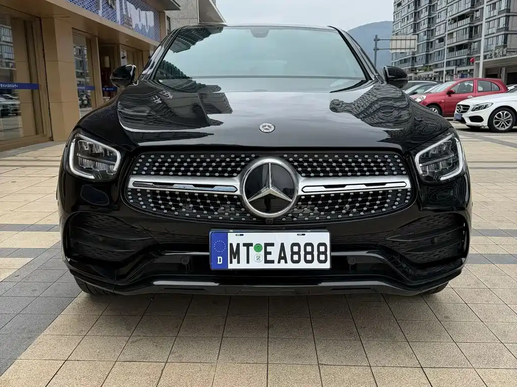 Mercedes-Benz GLC Coupe 2021 GLC 260 4MATIC Coupe SUV купить на сайте DeffCars