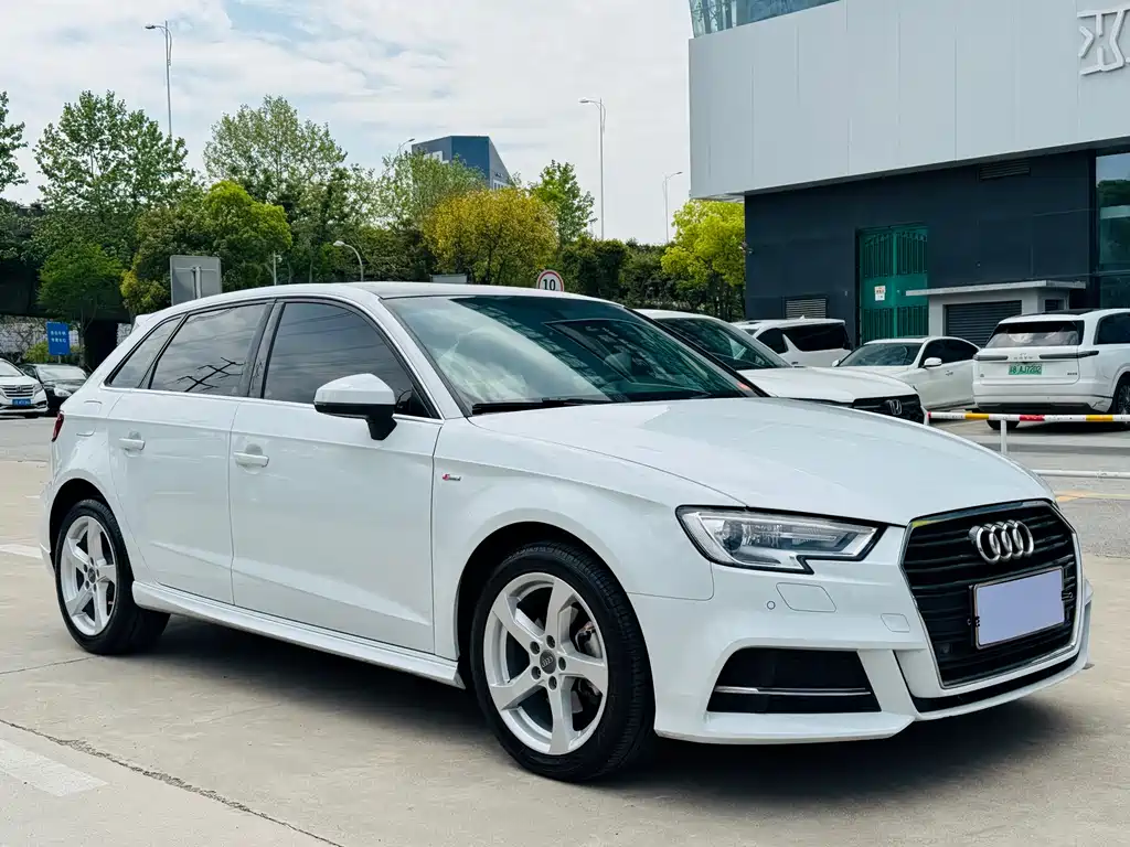 Audi A3 2018 30th anniversary model Sportback 35 TFSI fashionable model купить на сайте DeffCars
