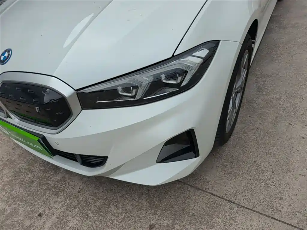 BMW i3 2024 eDrive 35 L купить на сайте DeffCars