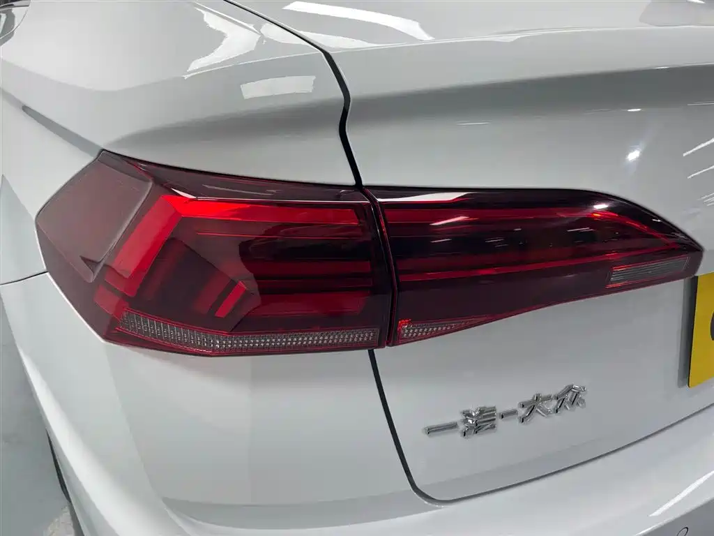 Bora 2021 1.5L automatic comfort intelligent connected version купить на сайте DeffCars