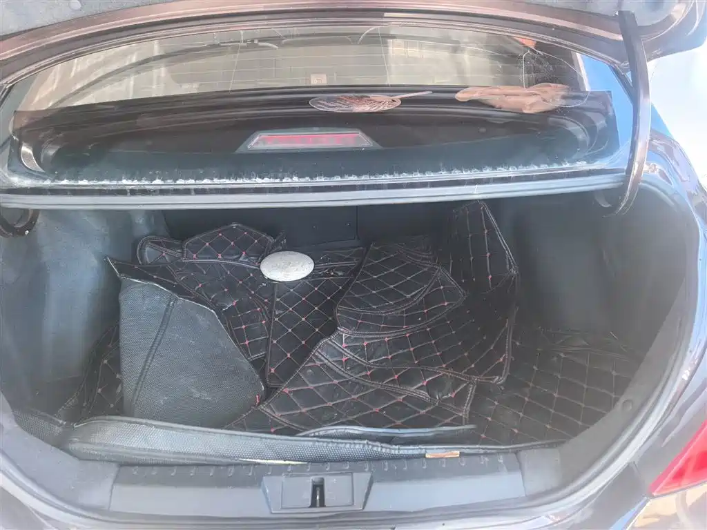 Emgrand 2017 Sedan Million Model 1.5L CVT Upward Version купить на сайте DeffCars