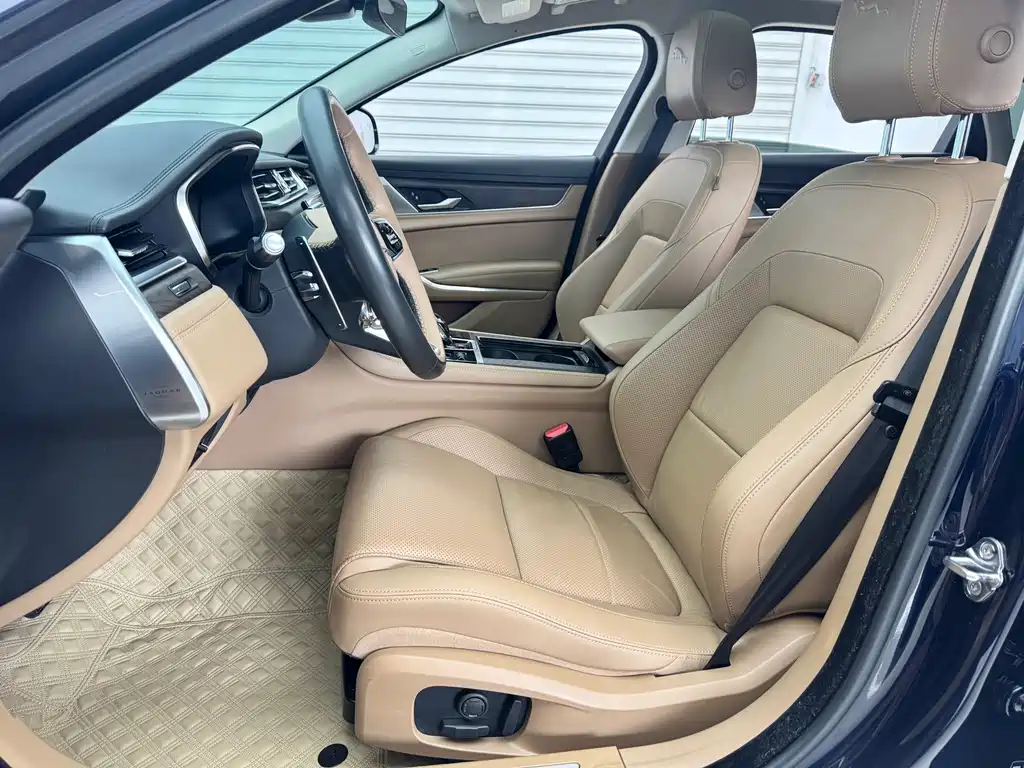 Jaguar XFL 2022 XFL 2.0T P250 two-wheel drive exclusive luxury version купить на сайте DeffCars
