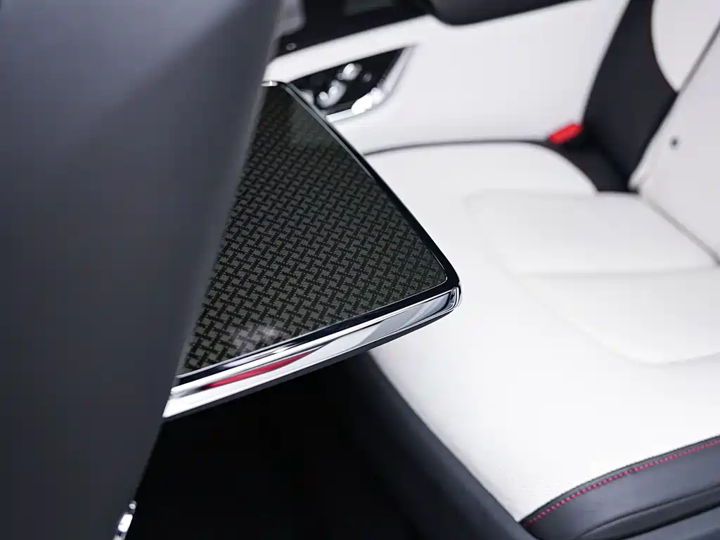 Cullinan 2020 Black Badge купить на сайте DeffCars