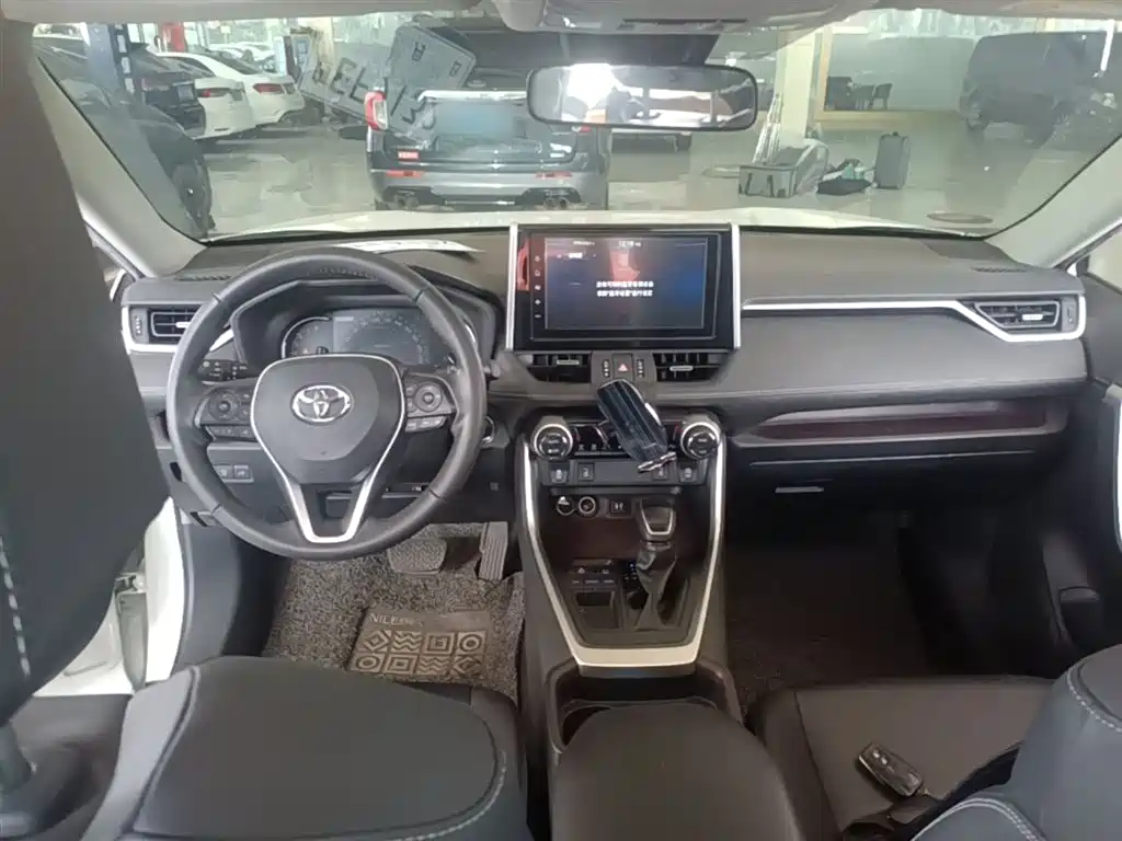 RAV4 Rongfang 2020 2.0L CVT two-wheel drive premium version купить на сайте DeffCars