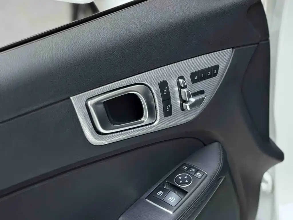 Mercedes-Benz SLC 2016 SLC 200 Fashion Model купить на сайте DeffCars