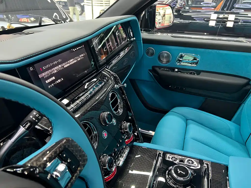 Cullinan 2024 Black Badge купить на сайте DeffCars