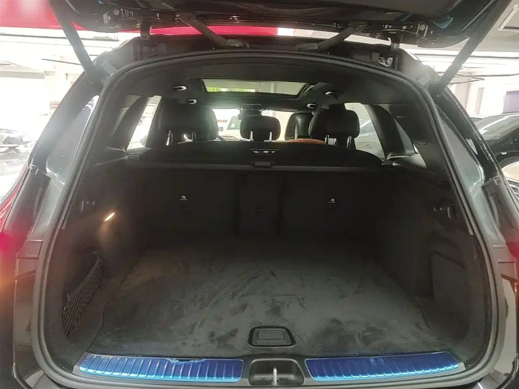 Mercedes-Benz GLC 2023 GLC 300 L 4MATIC Dynamic 5-seater купить на сайте DeffCars