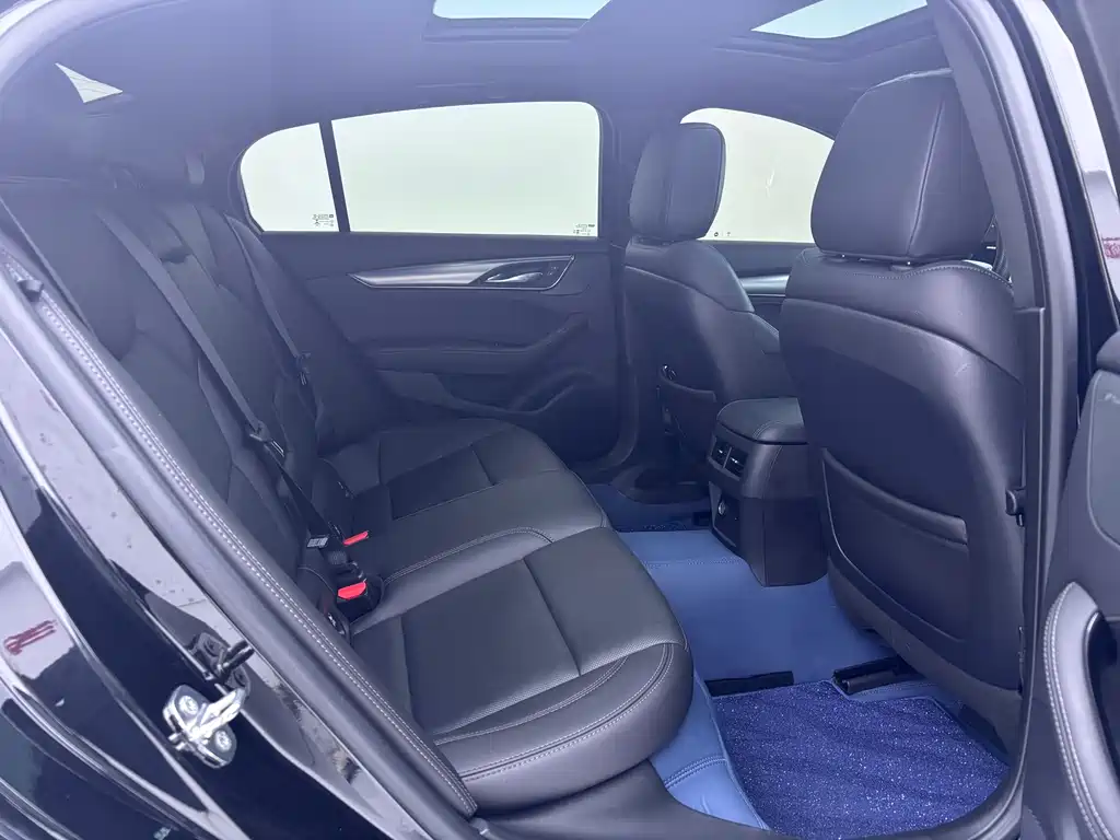 Cadillac CT5 2024 28T Luxury Pro купить на сайте DeffCars