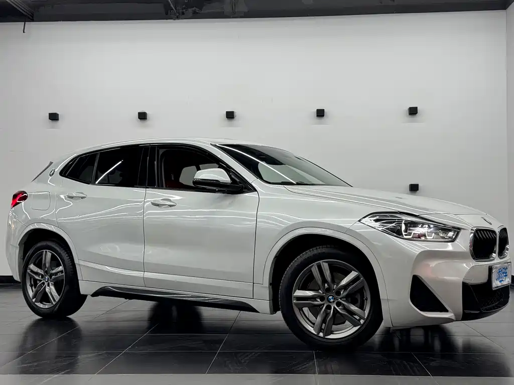 BMW X2 2021 sDrive25i leading M sports package купить на сайте DeffCars