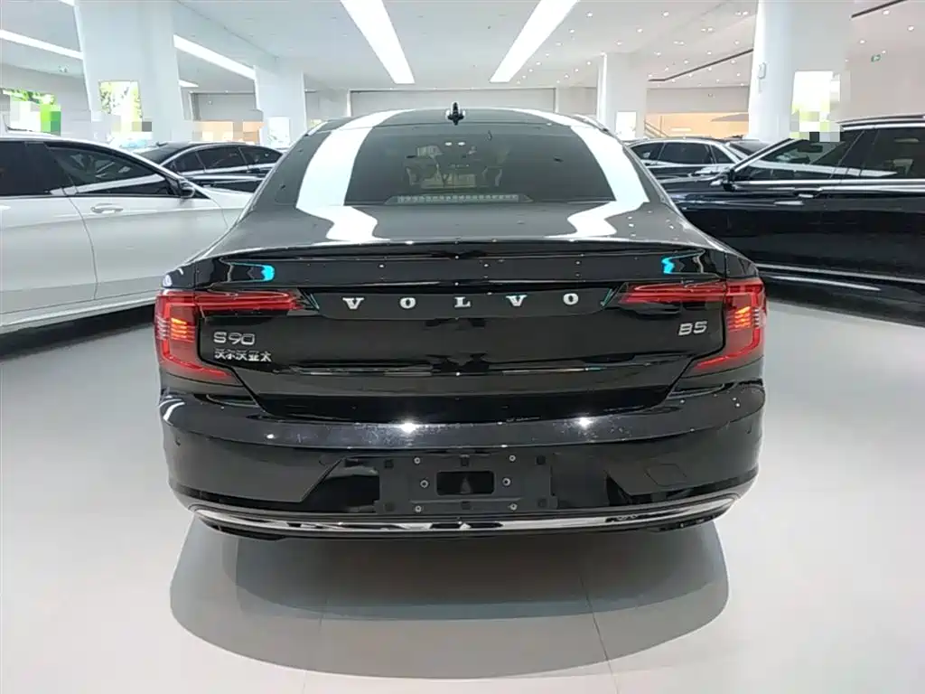 Volvo S90 2024 B5 Zhiyi Luxury Edition купить на сайте DeffCars
