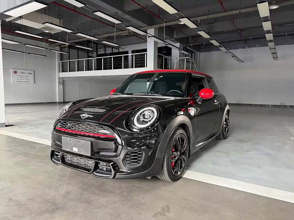 MINI JCW 2018 2.0T JOHN COOPER WORKS купить на сайте DeffCars