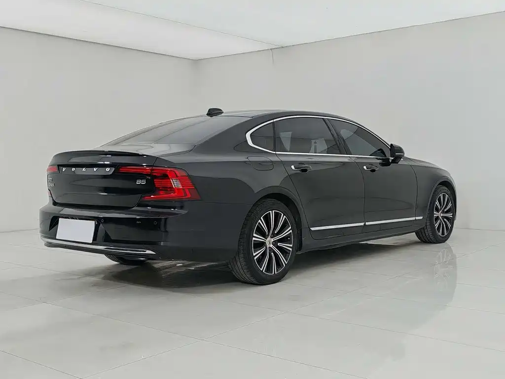 Volvo S90 2021 B5 Zhiyi Luxury Edition купить на сайте DeffCars