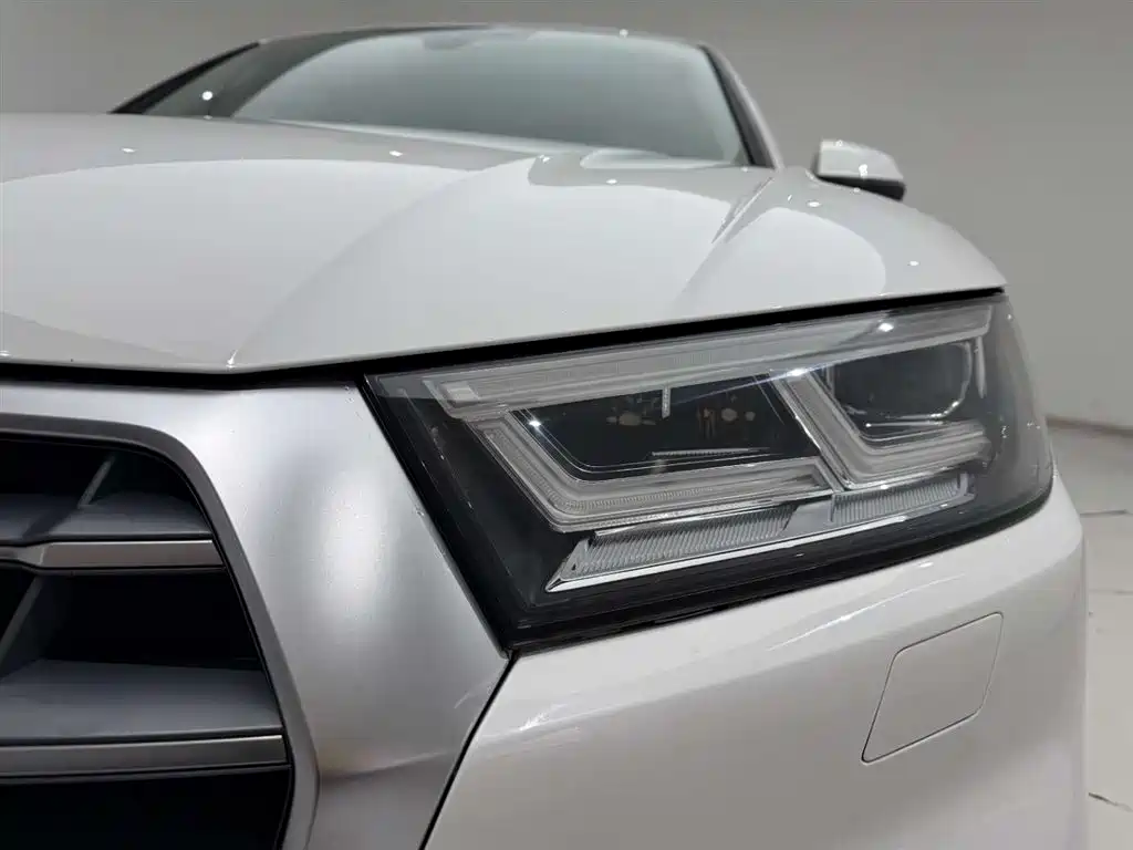 Audi Q5L 2020 45 TFSI exclusive and fashionable model купить на сайте DeffCars