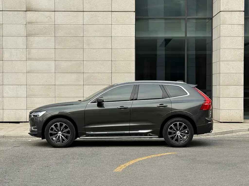 Volvo XC60 2020 T5 four-wheel drive Zhiyuan Deluxe Edition купить на сайте DeffCars