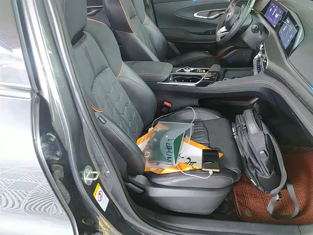 Changan UNI-T 2022 1.5T exclusive model купить на сайте DeffCars