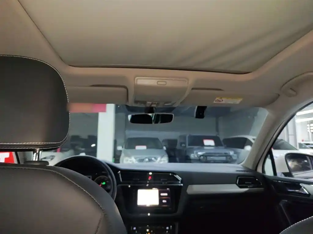 Tiguan L 2019 facelift 330TSI automatic two-wheel drive smart luxury version National VI купить на сайте DeffCars