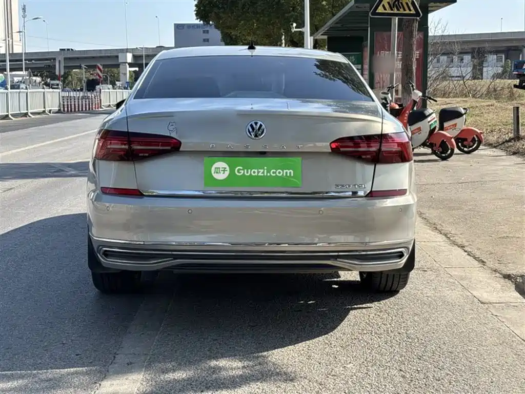 Passat 2019 330TSI Deluxe Edition National VI купить на сайте DeffCars