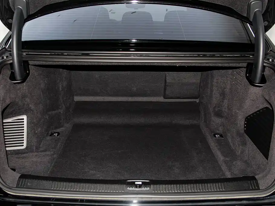 Audi A8 2024 A8L 45 TFSI quattro luxury model купить на сайте DeffCars