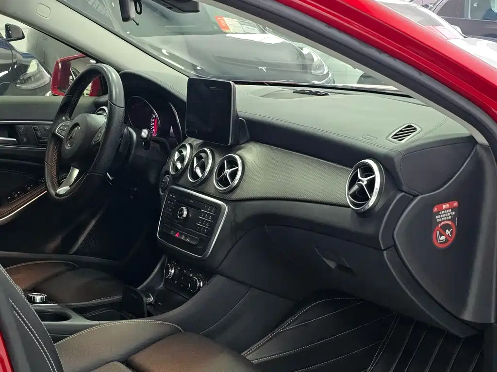 Mercedes-Benz GLA 2016 GLA 200 Dynamic купить на сайте DeffCars