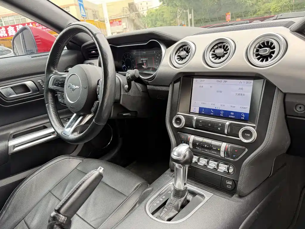 Mustang 2021 2.3T EcoBoost купить на сайте DeffCars