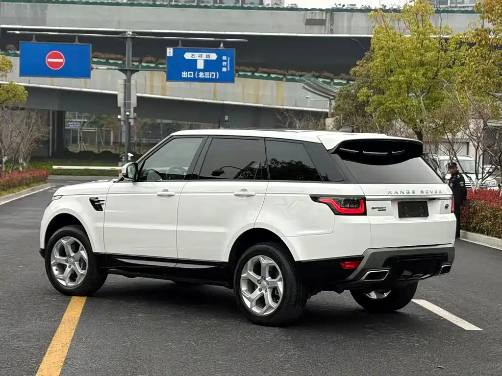 Range Rover Sport New Energy 2019 P400e HSE купить на сайте DeffCars