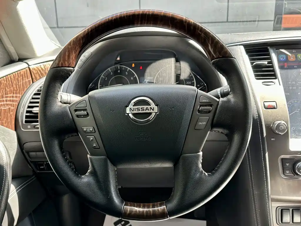 Patrol 2018 4.0L LinkedIn model купить на сайте DeffCars