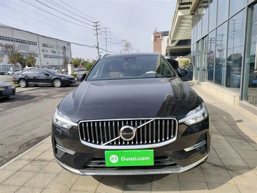 Volvo XC60 2025 B5 four-wheel drive Zhiyi Luxury Edition купить на сайте DeffCars