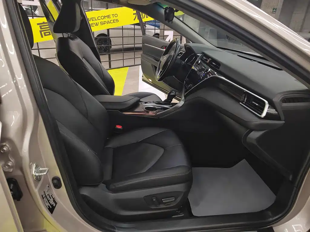 Camry 2019 facelift 2.5G Deluxe Edition купить на сайте DeffCars