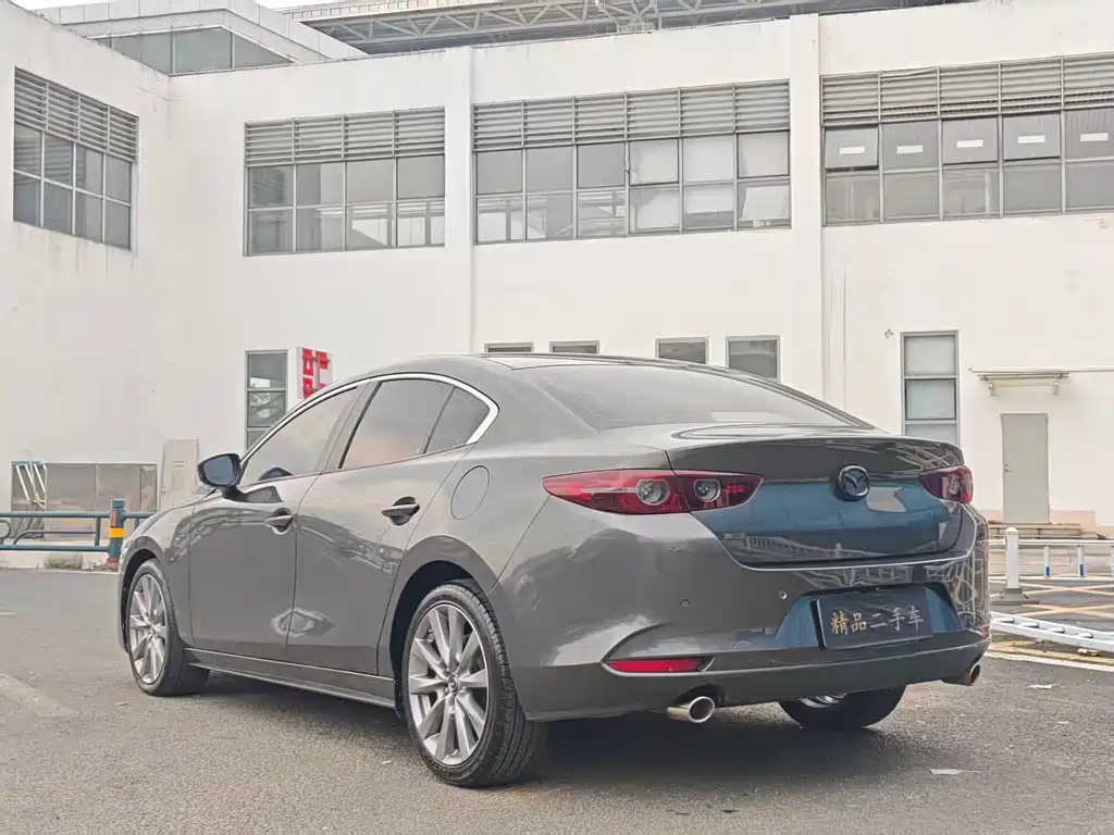 Mazda3 Angkesela 2020 2.0L Automatic Premium Edition купить на сайте DeffCars