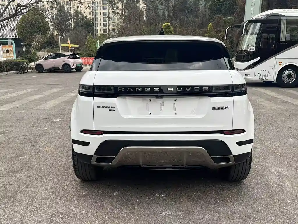 Range Rover Evoque 2023 Evoque L 249PS Deluxe Edition купить на сайте DeffCars